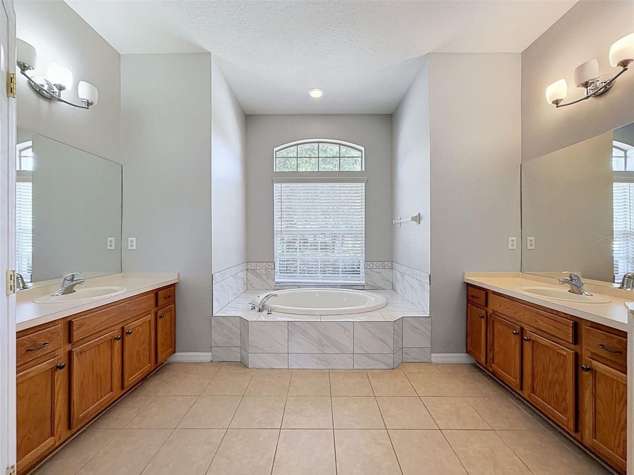 2021 Rutherford Drive , Dover, FL 33527 Photo