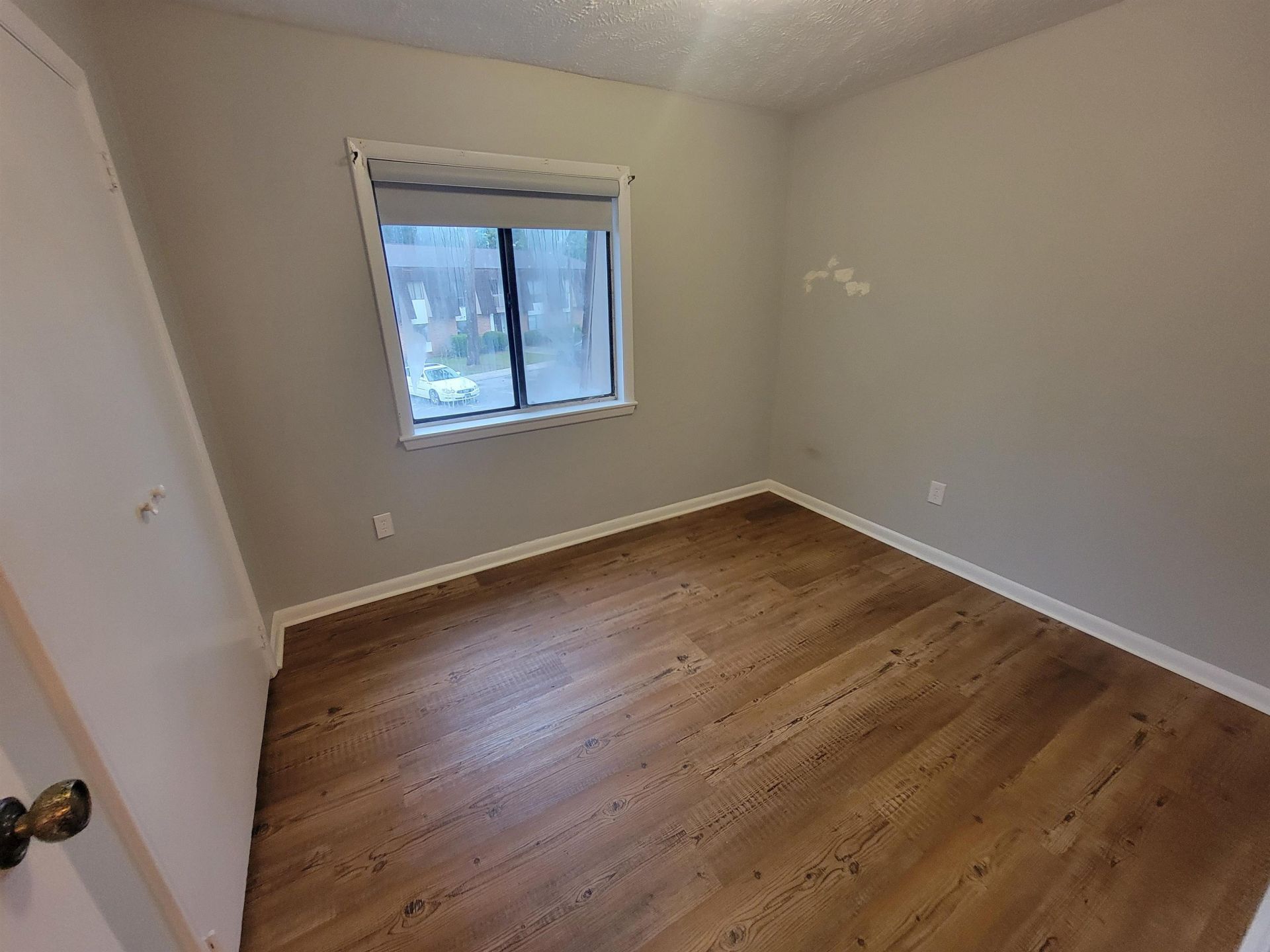 615 Carter Ln. Photo 10