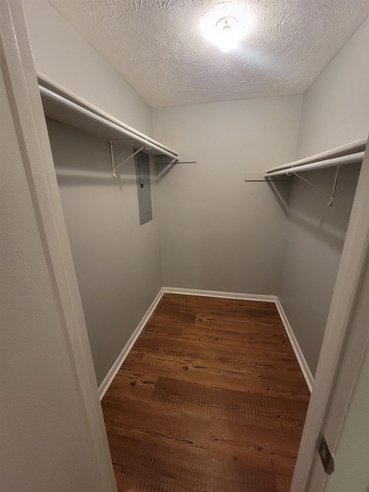 615 Carter Ln. Photo 15