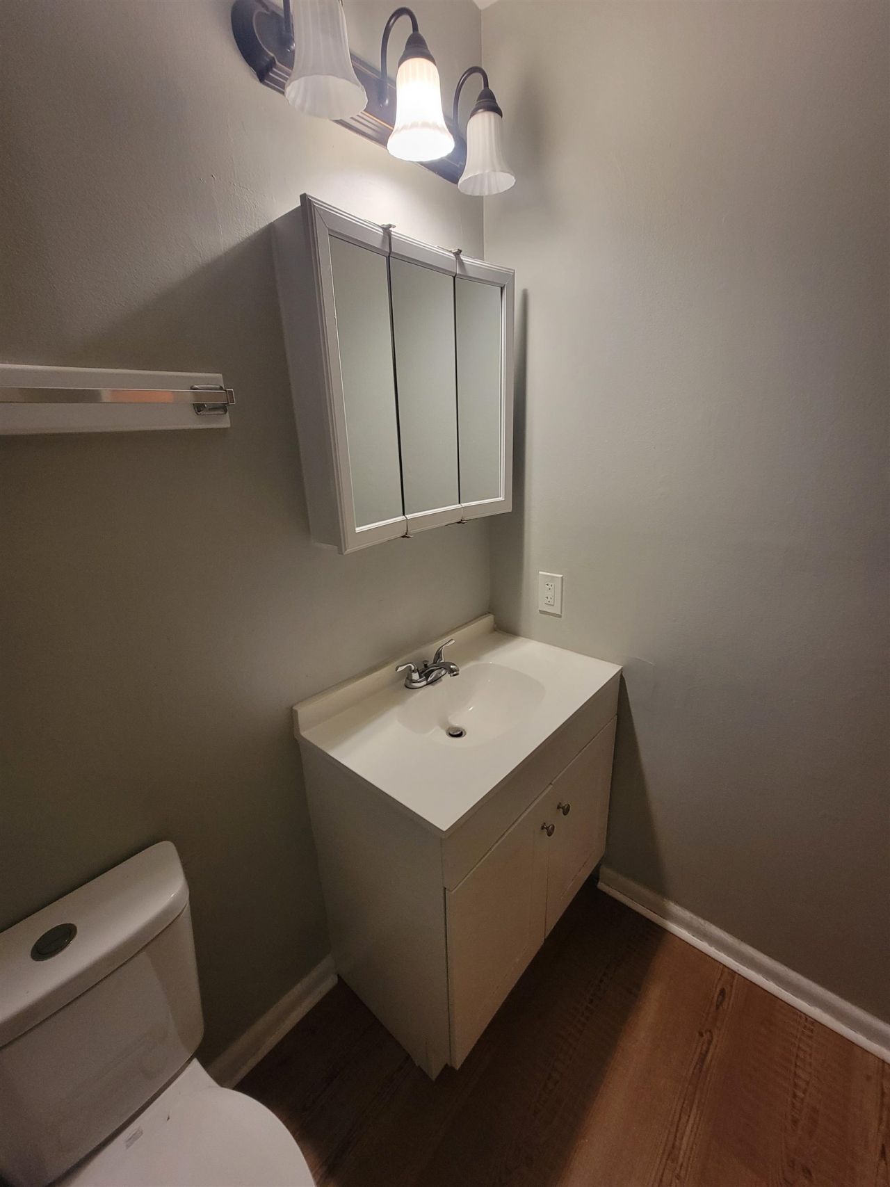 615 Carter Ln. Photo 17