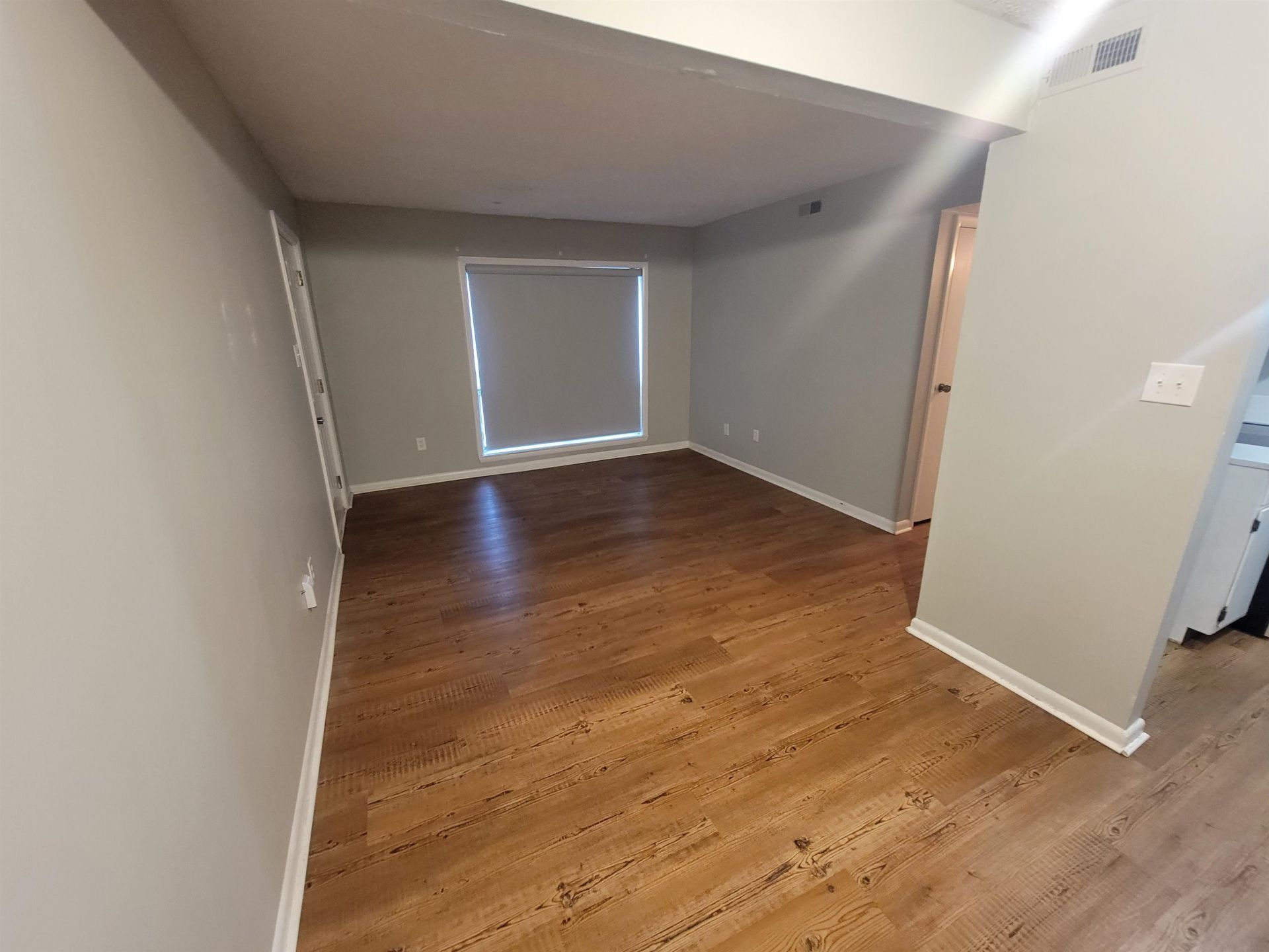 615 Carter Ln. Photo 6