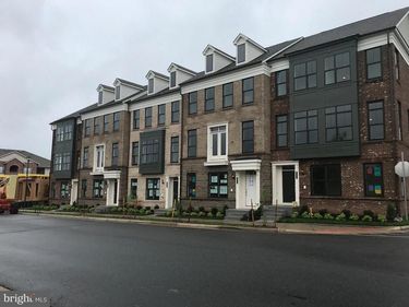 43219 CLARENDON SQUARE , ASHBURN, VA 20148