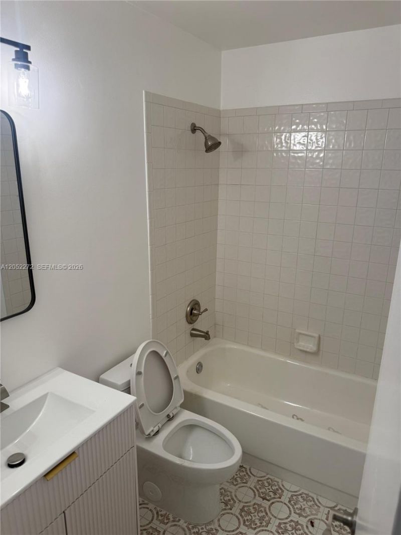 3553 Magellan Cir, Unit 317-1, Aventura, FL 33180 Photo