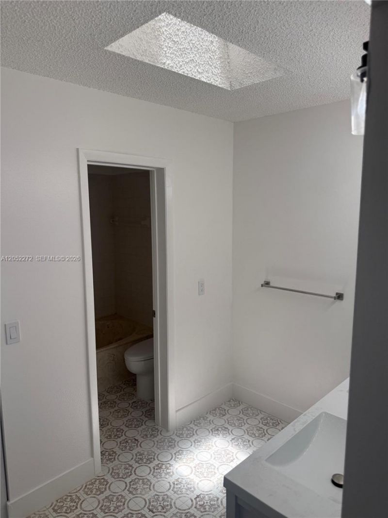 3553 Magellan Cir, Unit 317-1, Aventura, FL 33180 Photo