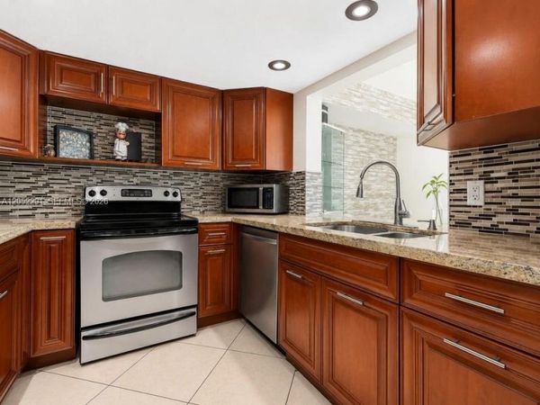 2055 SW 122nd Ave, Unit 418, Miami, FL 33175