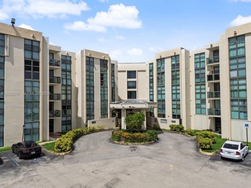 2055 SW 122nd Ave, Unit 418, Miami, FL 33175 Photo