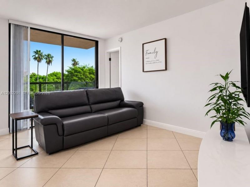 2055 SW 122nd Ave, Unit 418, Miami, FL 33175 Photo