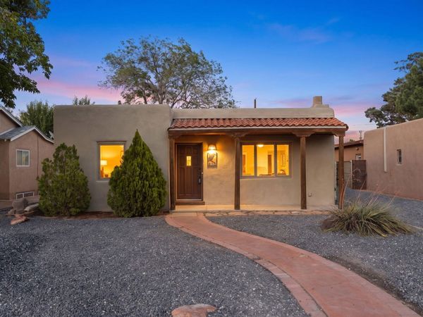 610 Wellesley Drive NE, Albuquerque, NM 87106