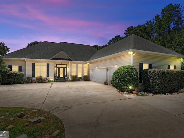 900 Old Four Notch Road, Whitesburg, GA 30185