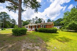 1709 Woodfield Drive  photo 4