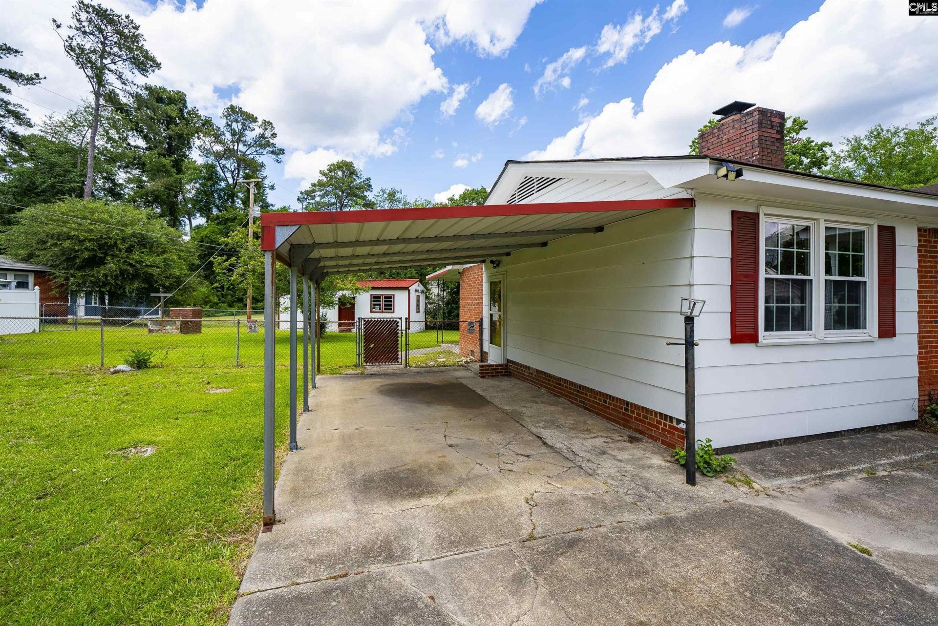 1709 Woodfield Drive  Photo 7