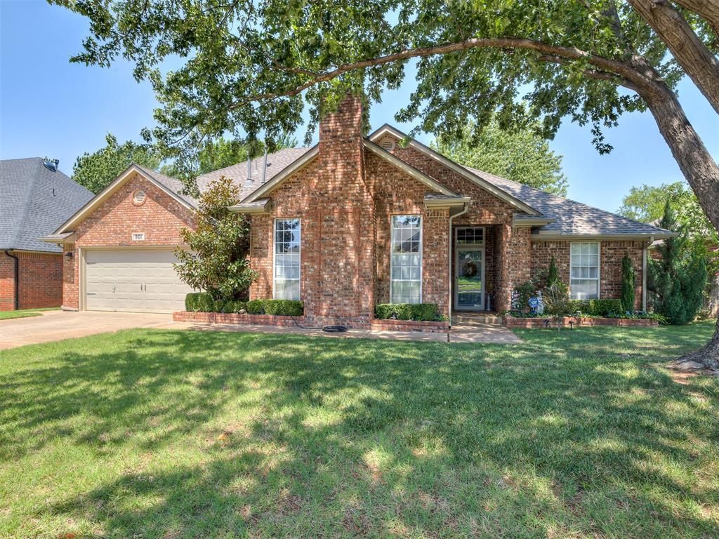 801 Colony Drive, Edmond, OK 73003 Main Photo