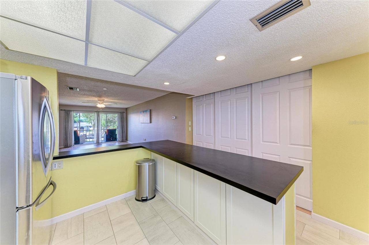 3983 Maceachen Boulevard, Unit 434, Sarasota, FL 34233 Photo