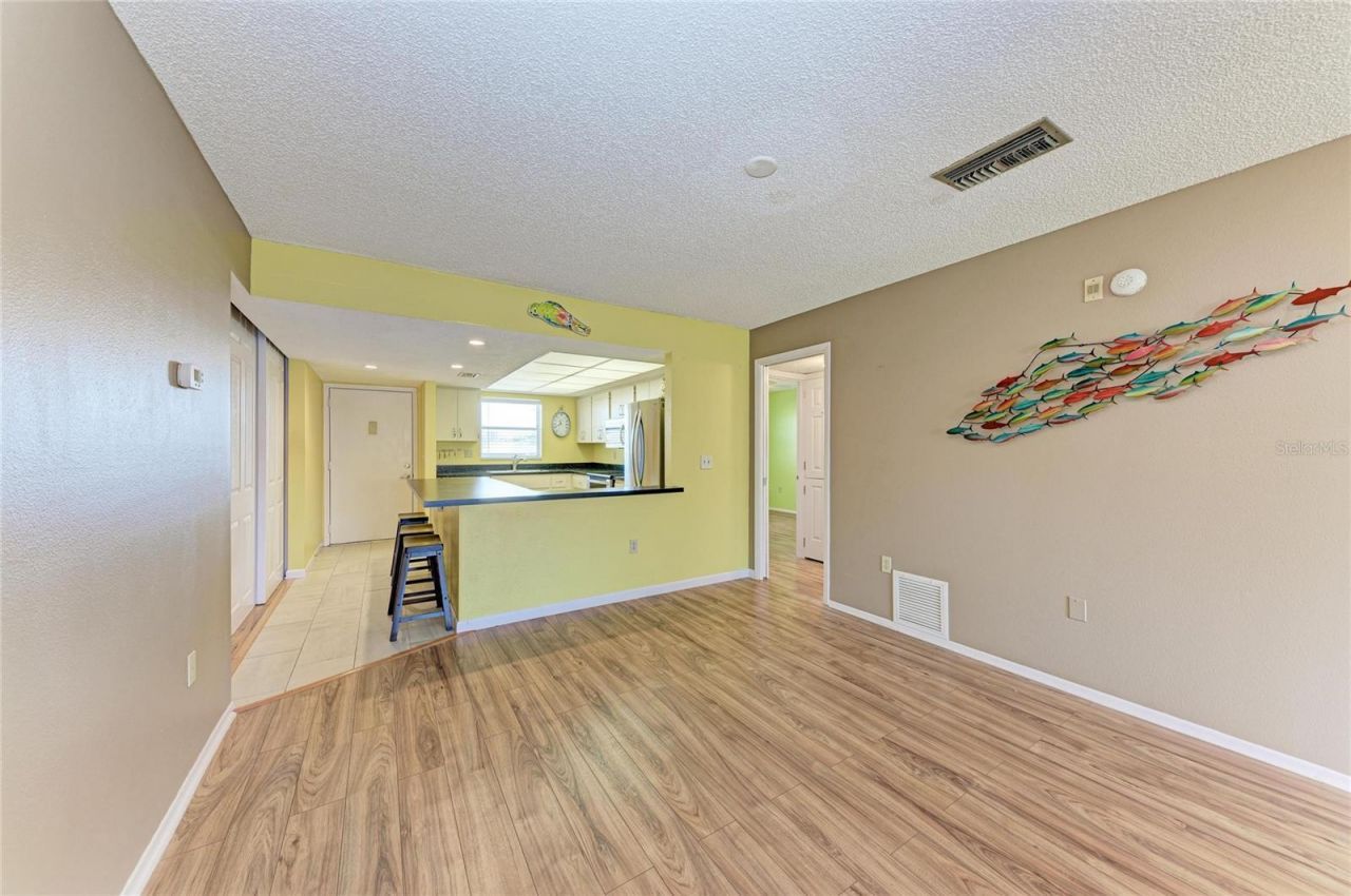 3983 Maceachen Boulevard, Unit 434, Sarasota, FL 34233 Photo