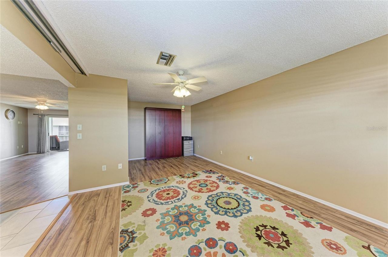 3983 Maceachen Boulevard, Unit 434, Sarasota, FL 34233 Photo