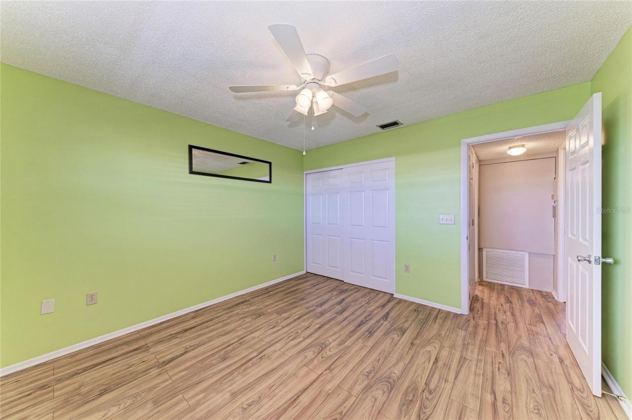 3983 Maceachen Boulevard, Unit 434, Sarasota, FL 34233 Photo