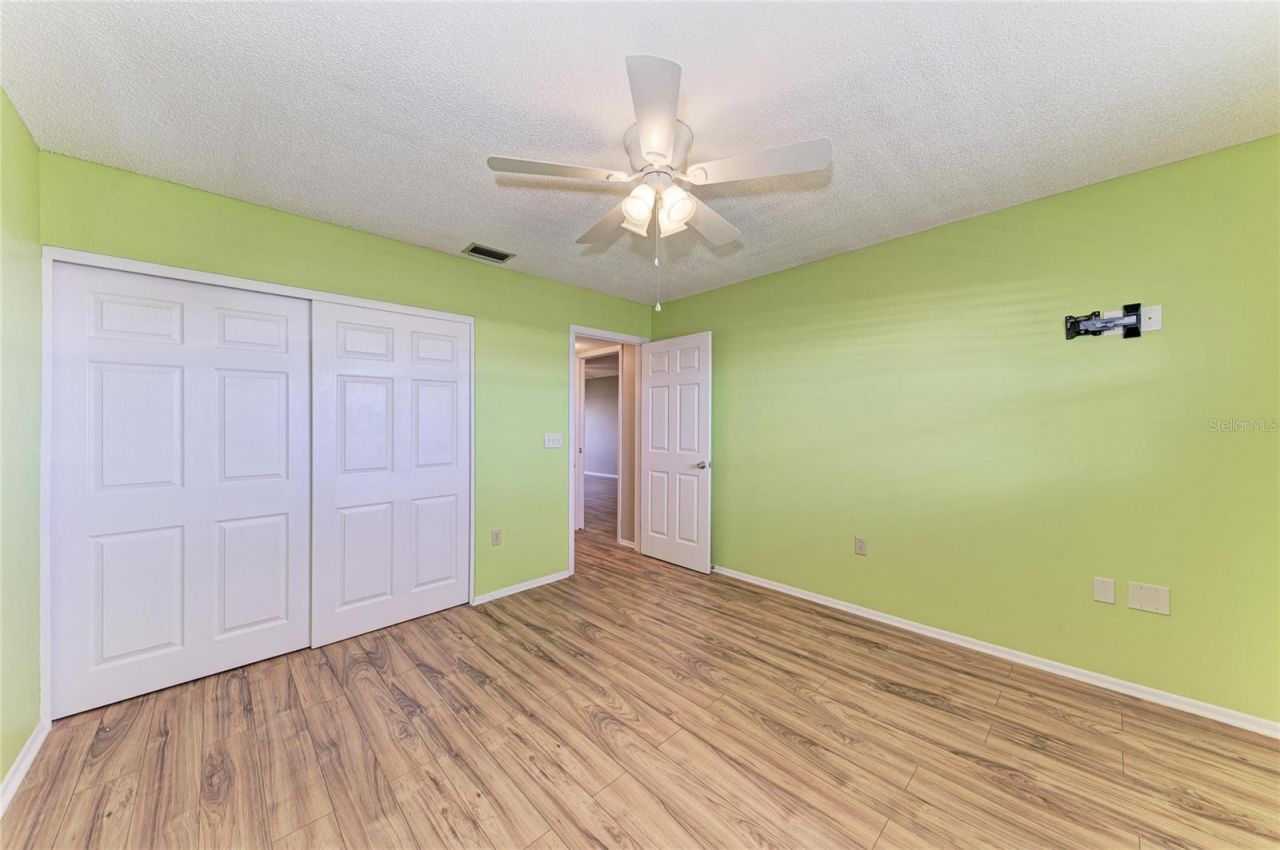 3983 Maceachen Boulevard, Unit 434, Sarasota, FL 34233 Photo