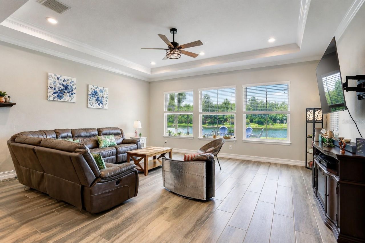 18014 Woodland View Drive, Lutz, FL 33548 Photo