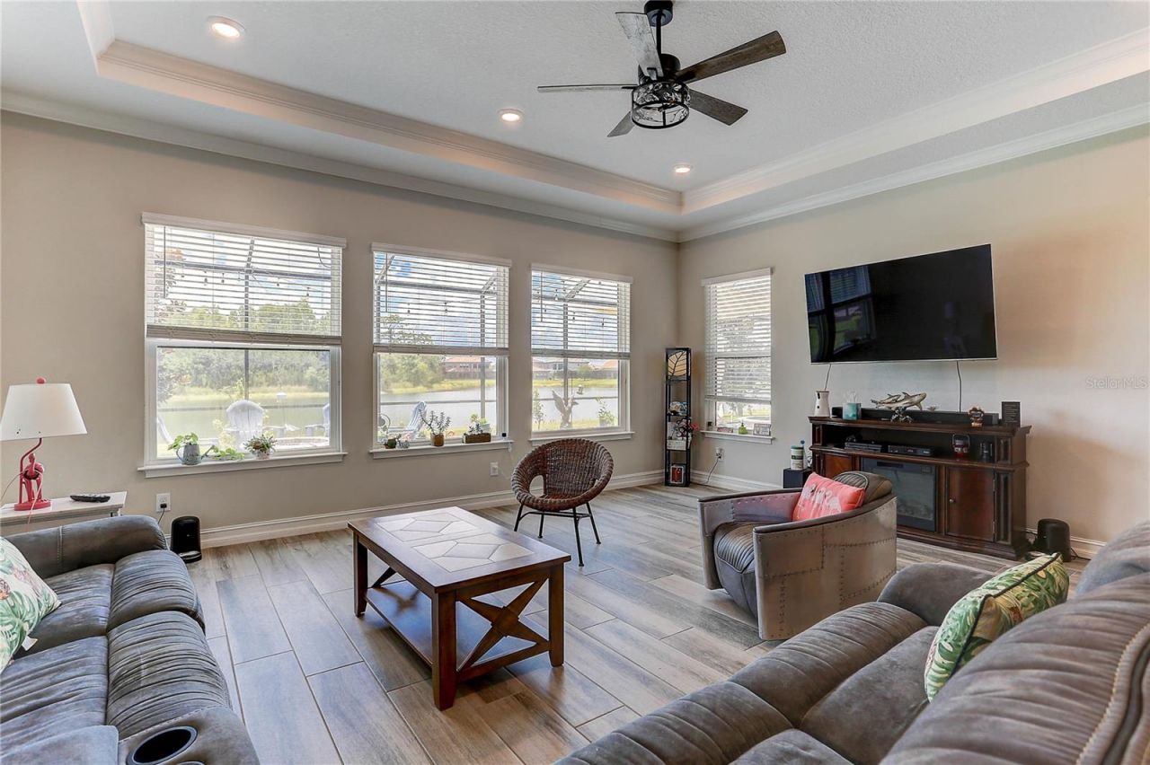 18014 Woodland View Drive, Lutz, FL 33548 Photo