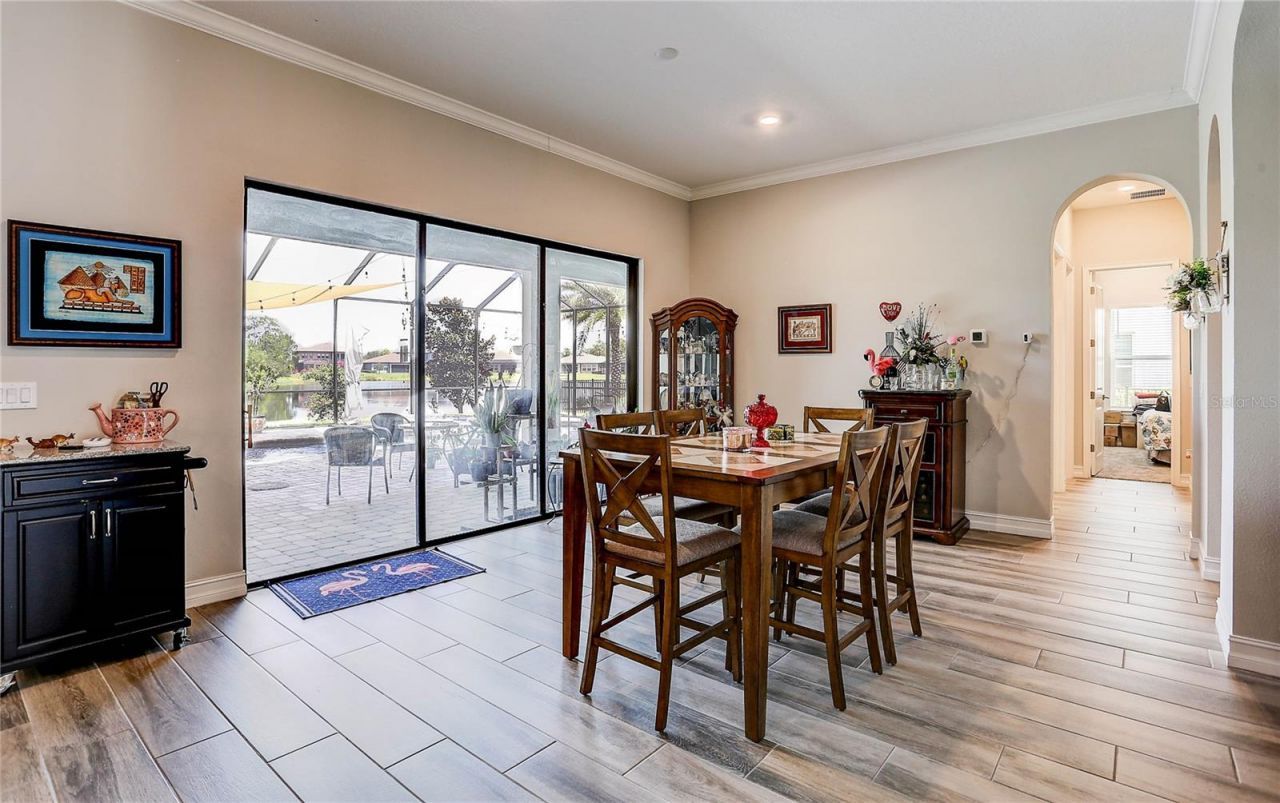 18014 Woodland View Drive, Lutz, FL 33548 Photo
