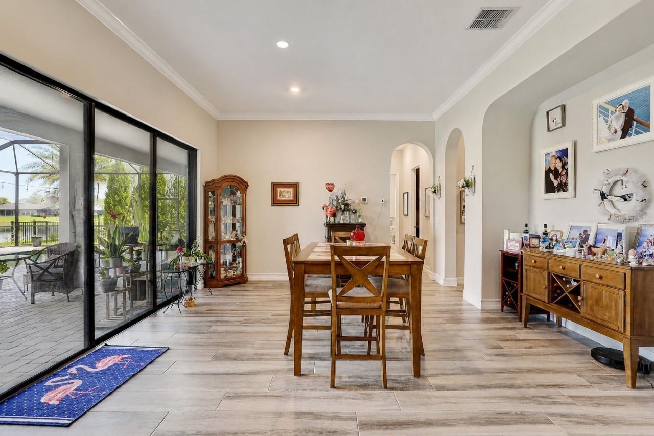 18014 Woodland View Drive, Lutz, FL 33548 Photo