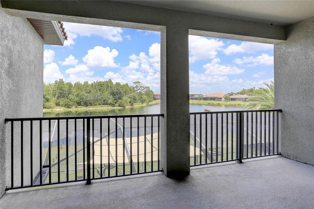 18014 Woodland View Drive, Lutz, FL 33548 Photo