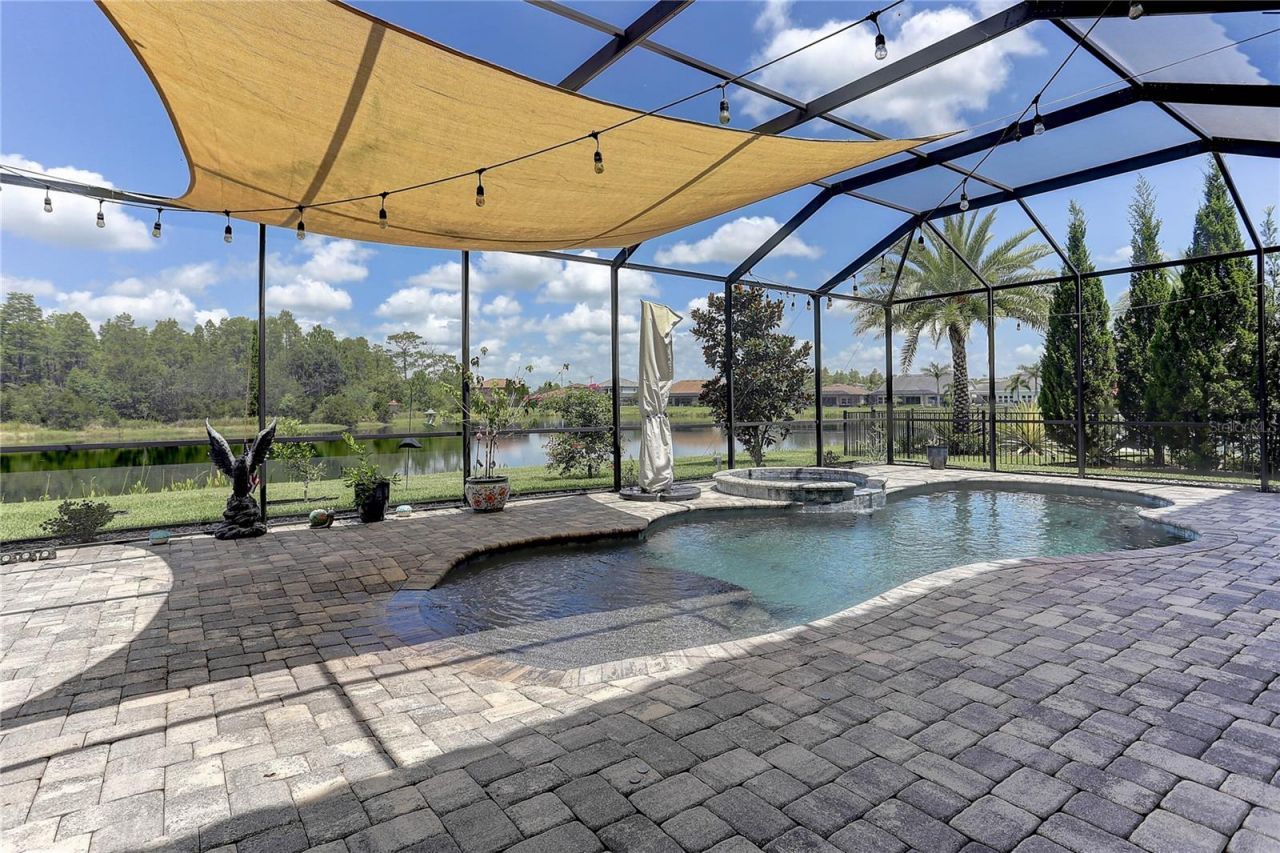18014 Woodland View Drive, Lutz, FL 33548 Photo