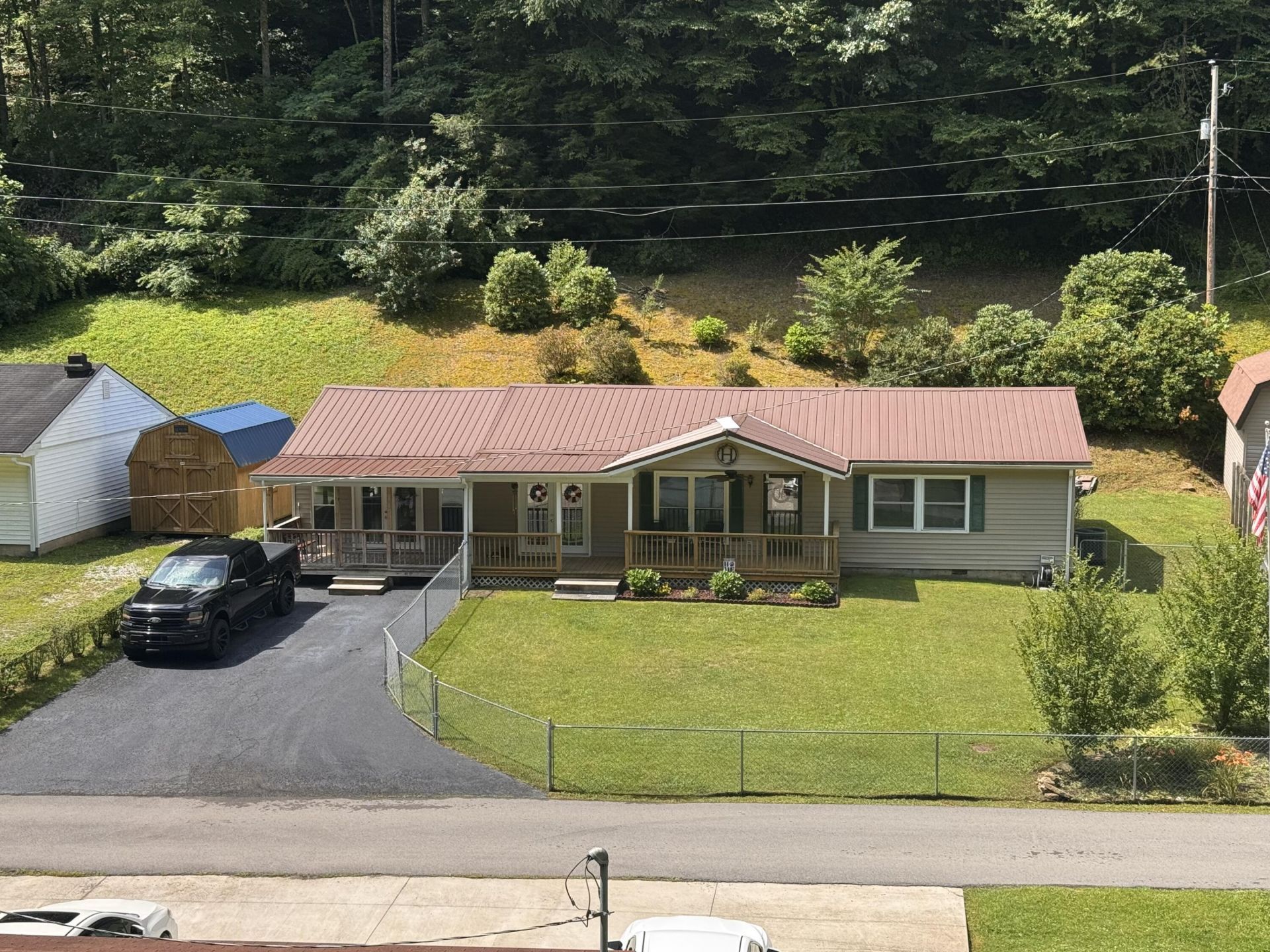82 Fairway Drive, Jenkins, KY 41537