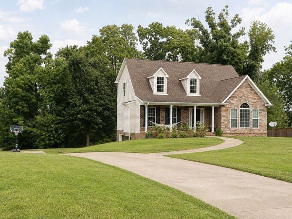 101 Brook Hollow Ct , Bon Aqua, TN 37025