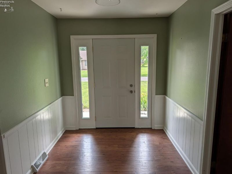 906 Fennimore Street, Fremont, OH 43420 Photo 2
