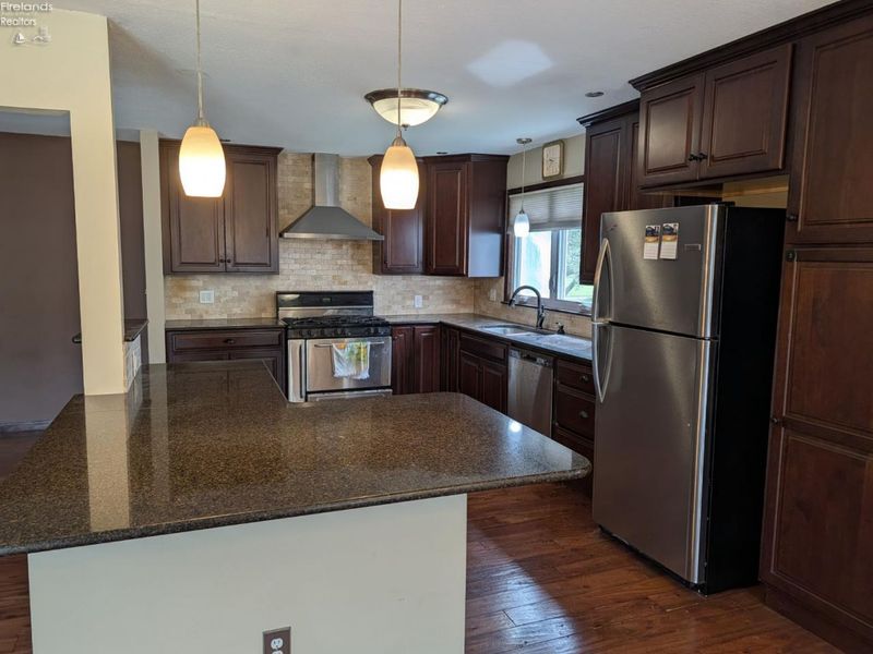 906 Fennimore Street, Fremont, OH 43420 Photo 7