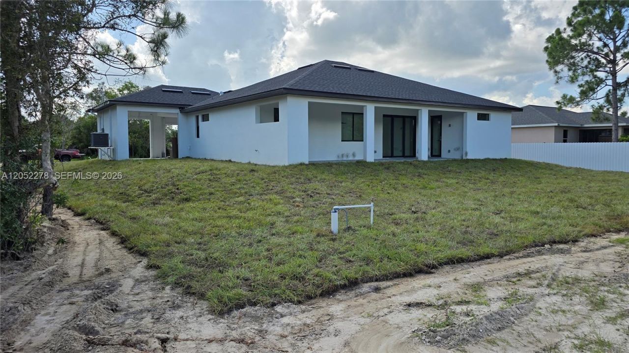 728 N Laplata Ave, Lehigh Acres, FL 33974 Photo
