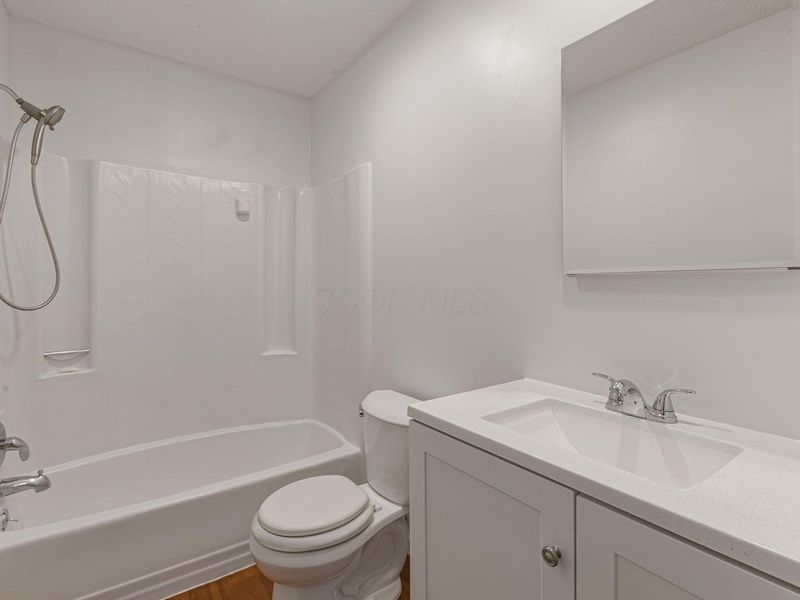 1868 Stanhope Drive , Unit 1, Newark, OH 43055 Photo 18