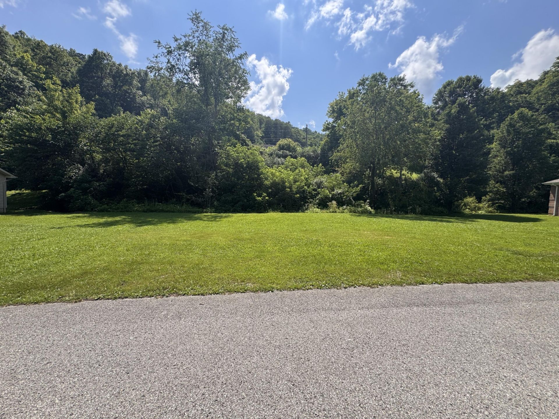 111 115 Stoney Brook Dr , Van Lear, KY 41265