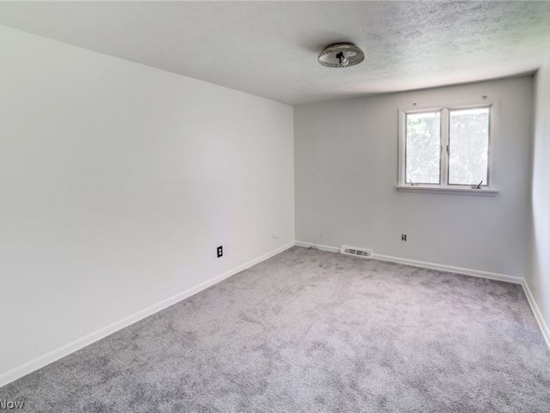 18212 Cornwall Road, Cleveland, OH 44119 Photo 12