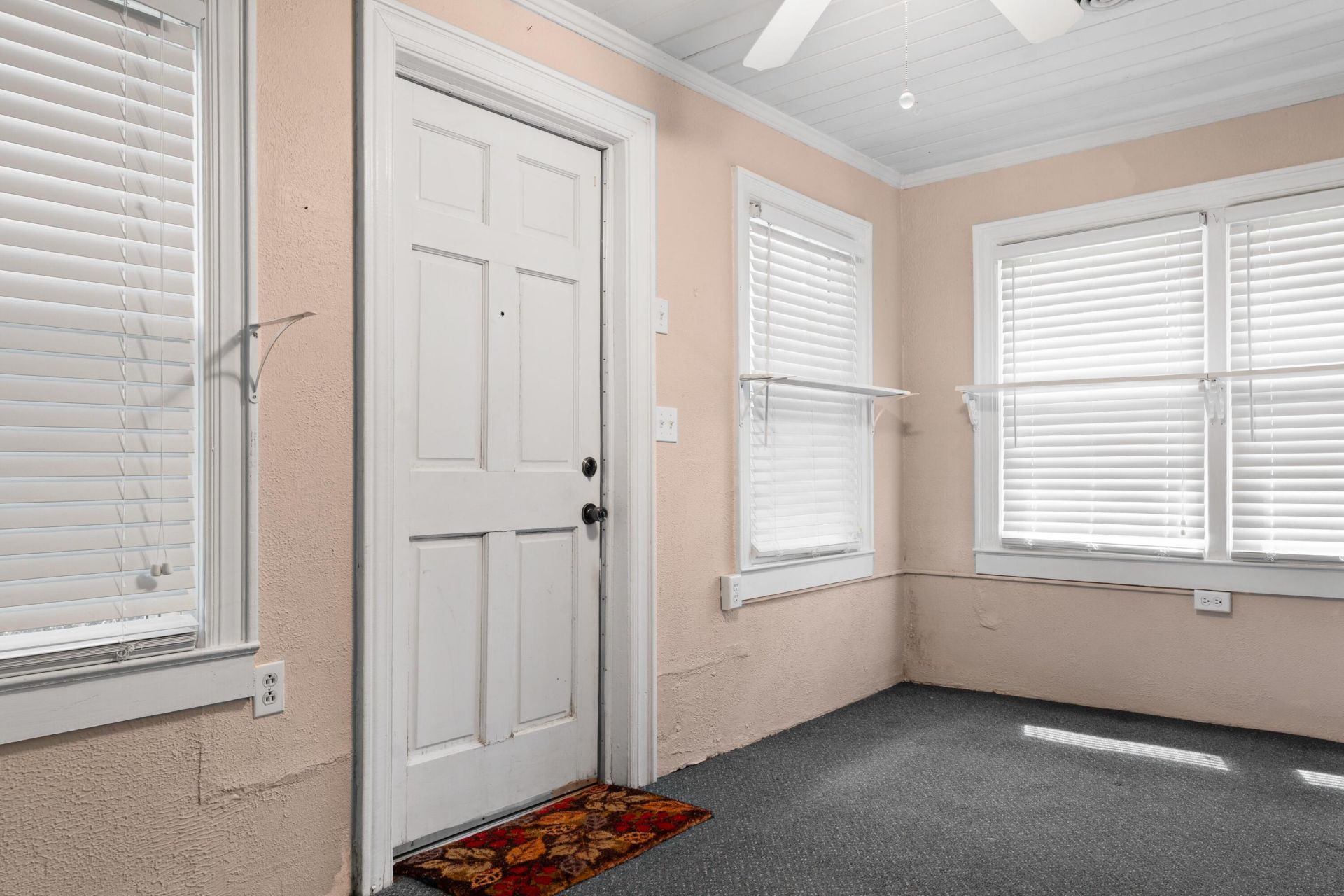 307 Woodhaven Street Photo 5