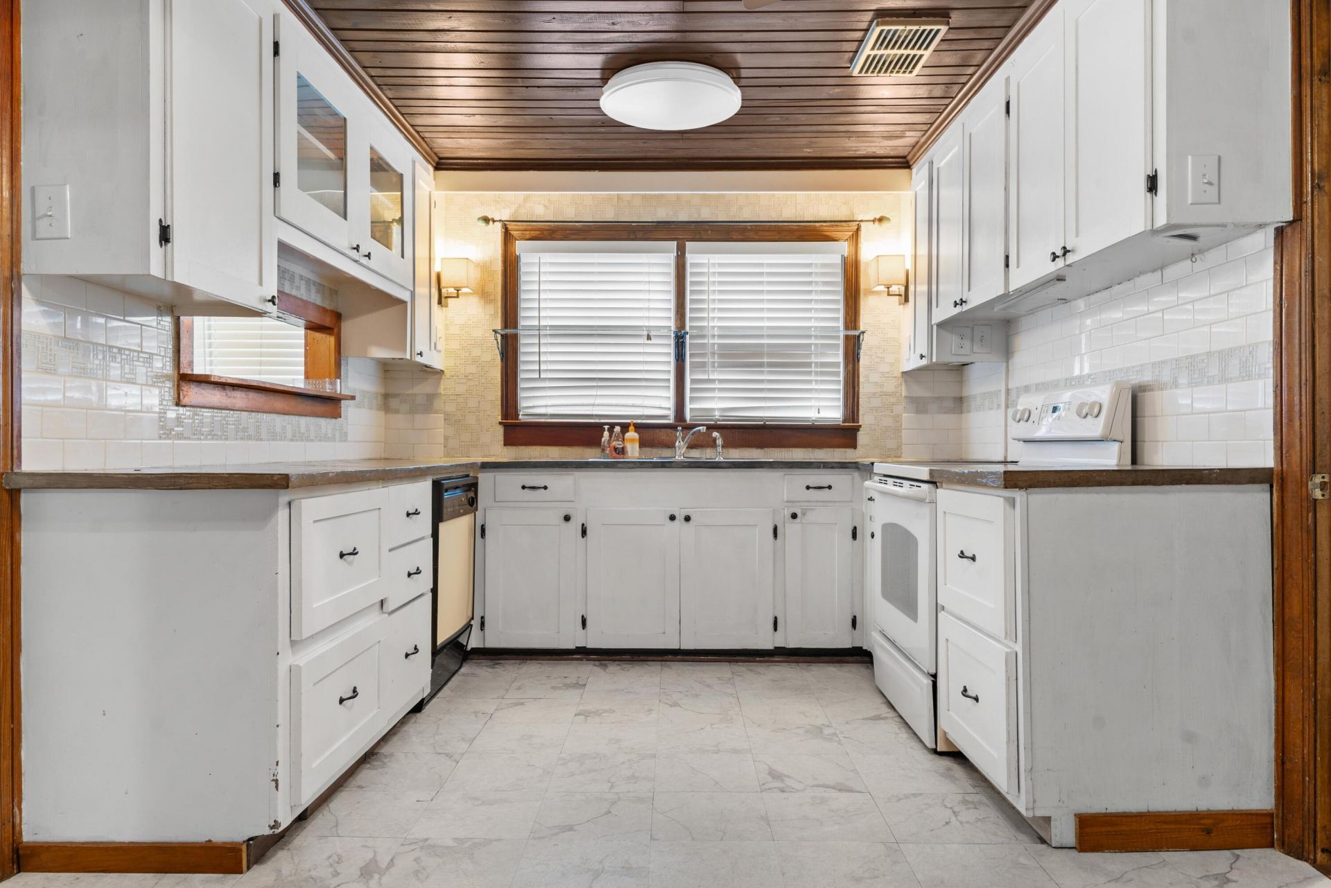 307 Woodhaven Street Photo 6