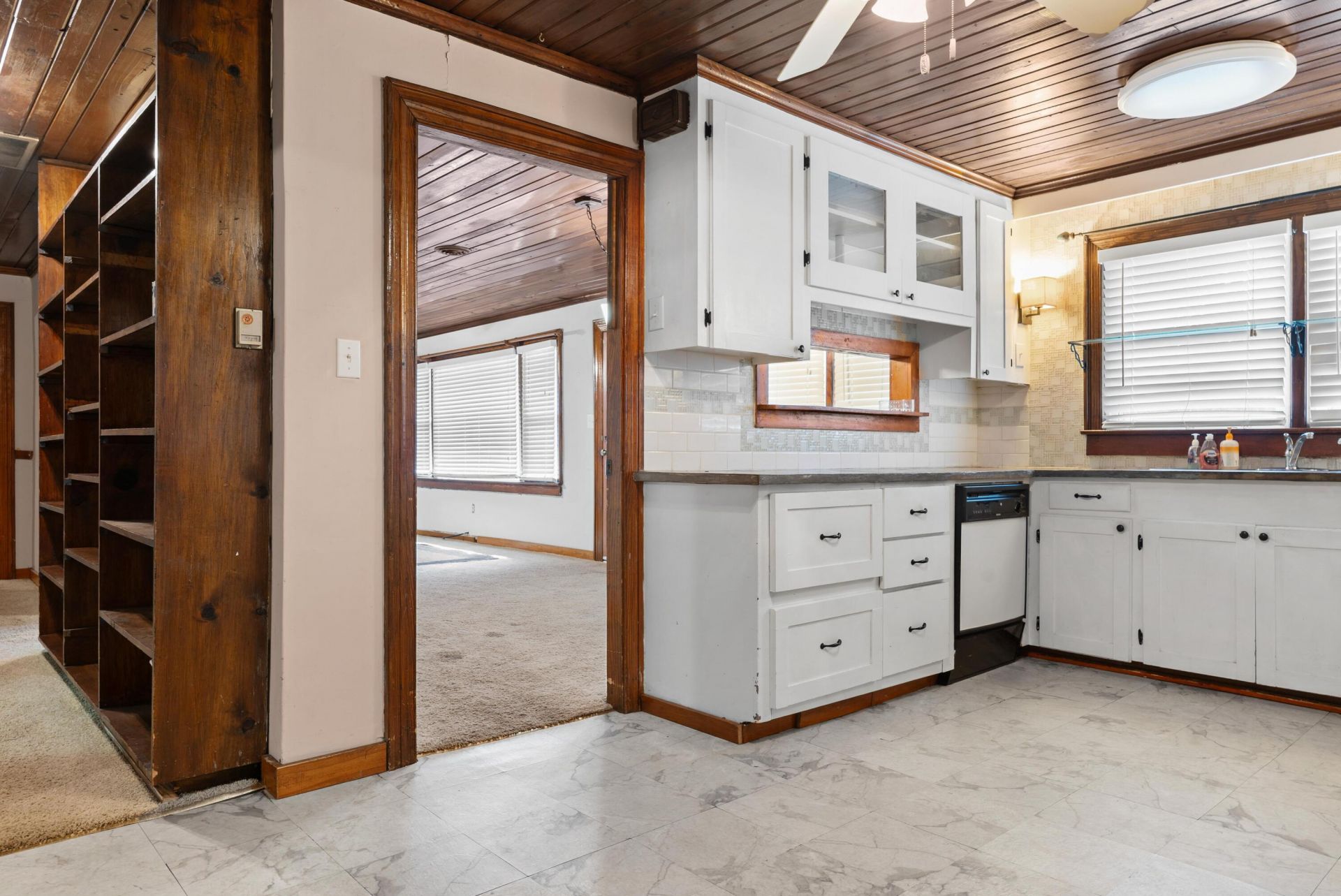 307 Woodhaven Street Photo 7