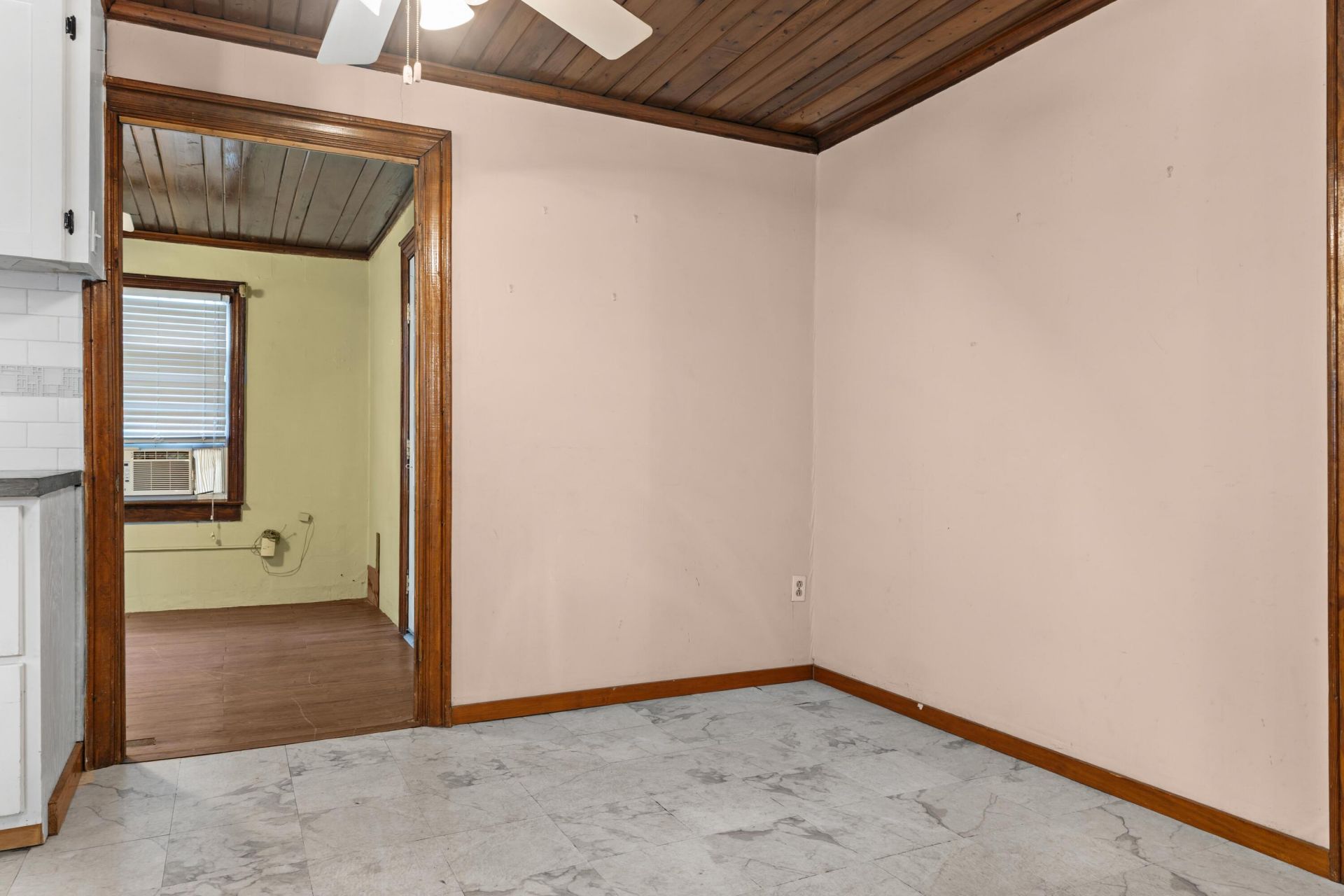 307 Woodhaven Street Photo 8