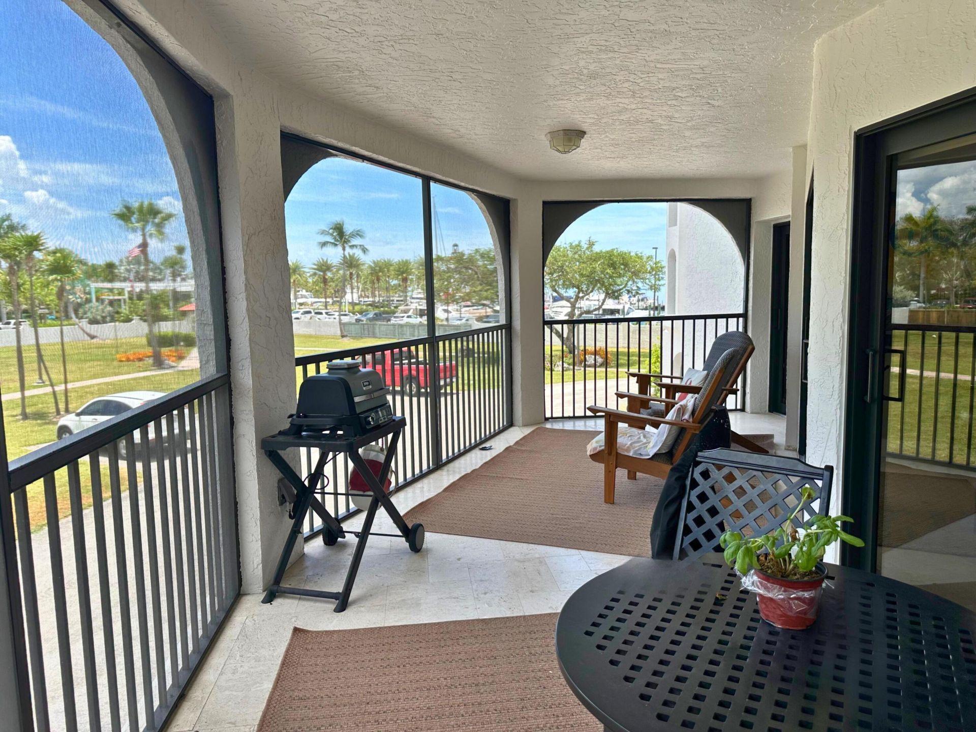 2000 Overseas Highway, Unit APT 4G, Marathon, FL 33050 Photo