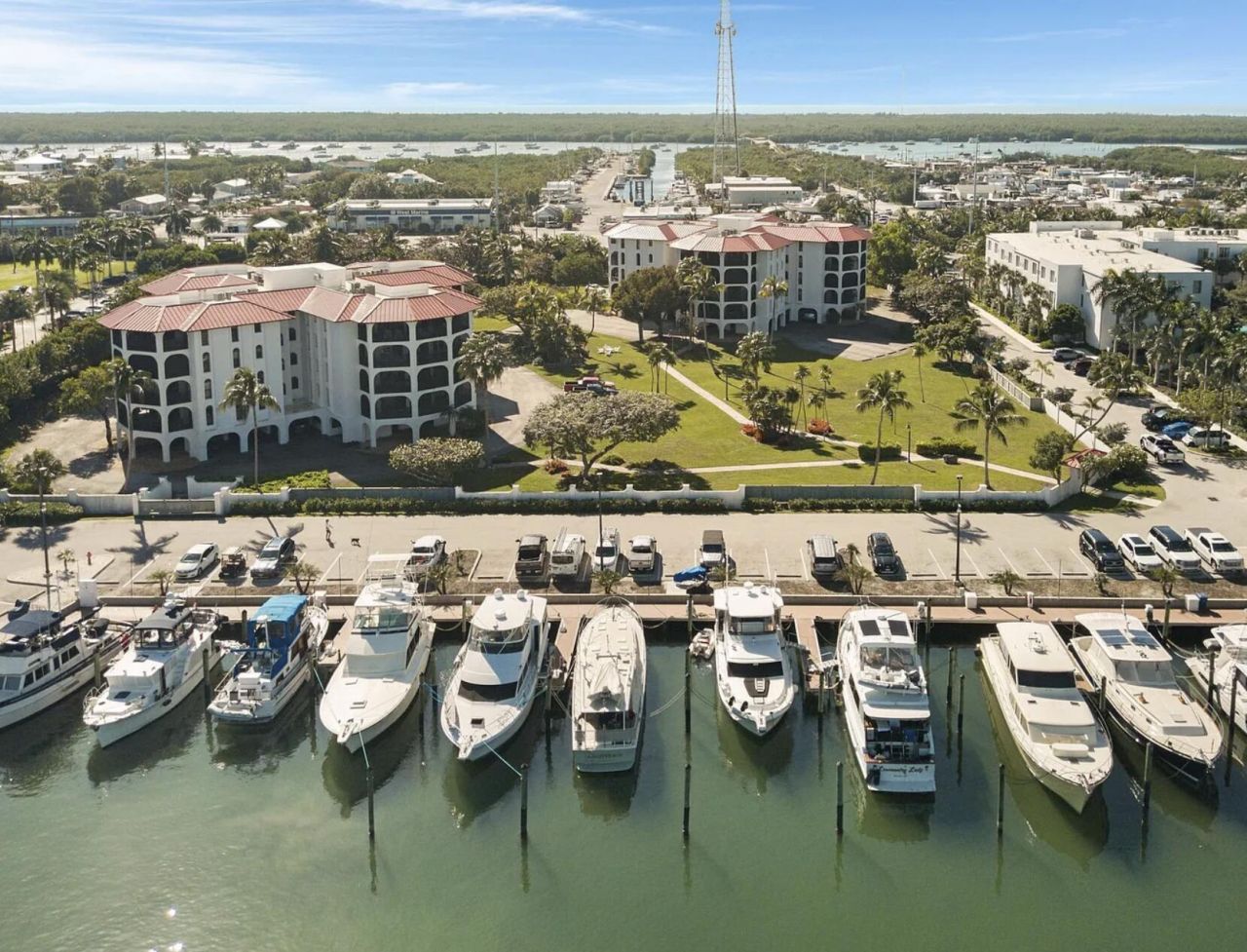2000 Overseas Highway, Unit APT 4G, Marathon, FL 33050 Photo
