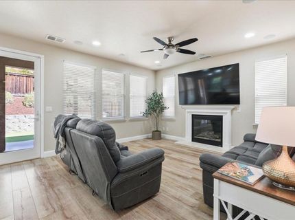 914 Campfire Cir, Rocklin, CA 95765 Photo