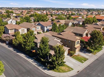 914 Campfire Cir, Rocklin, CA 95765 Photo