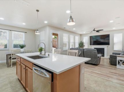 914 Campfire Cir, Rocklin, CA 95765 Photo