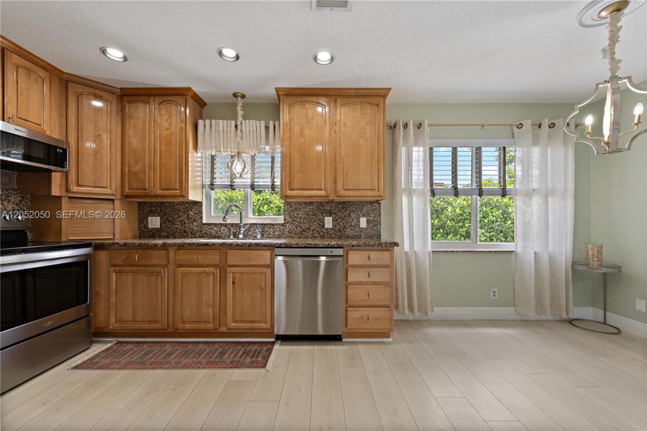 6307 Silk Oak Cir , Tamarac, FL 33319 Photo