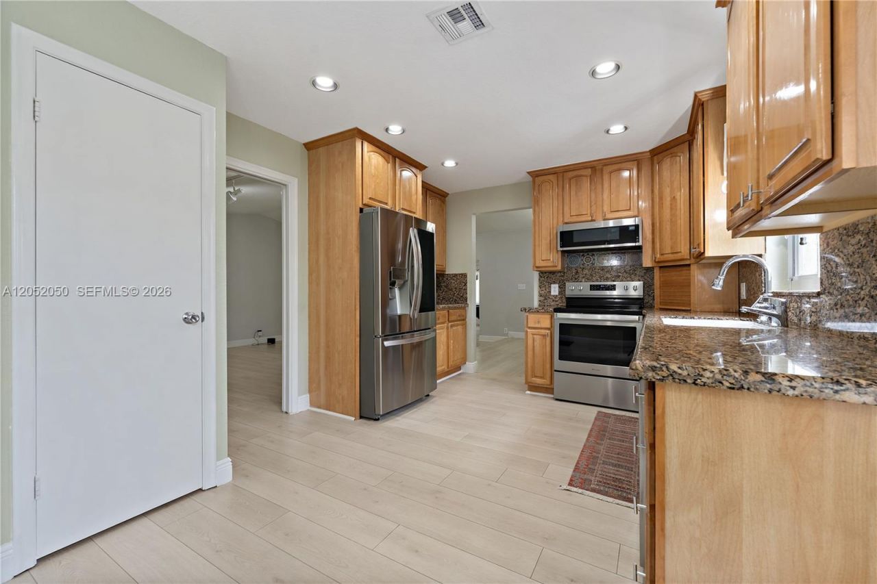 6307 Silk Oak Cir , Tamarac, FL 33319 Photo