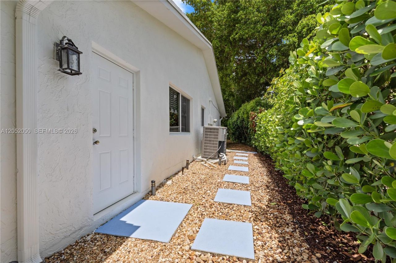 6307 Silk Oak Cir , Tamarac, FL 33319 Photo