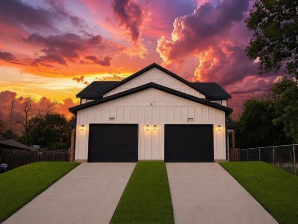 2209 Brookes Street , Fort Worth, TX 76105