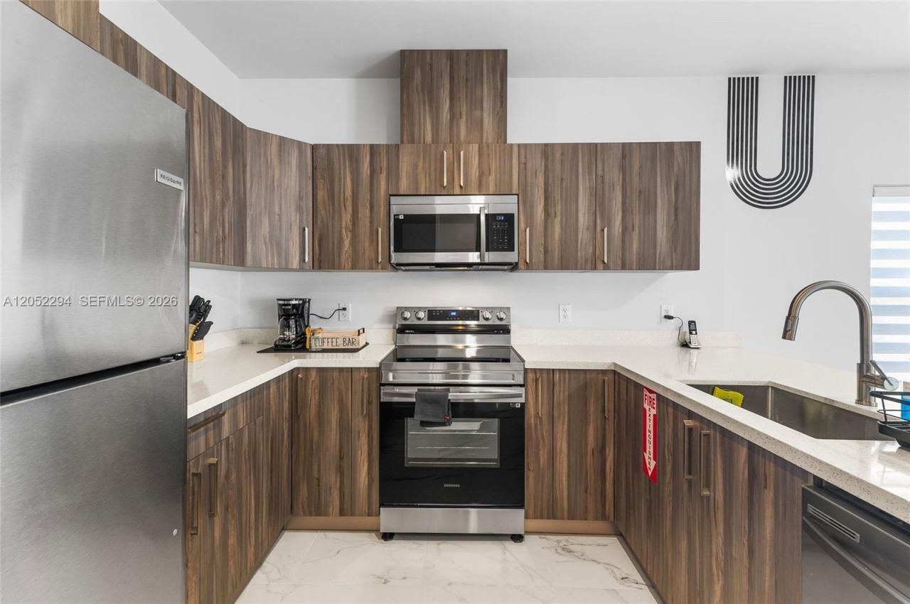 1820 SW 9th St , Fort Lauderdale, FL 33312 Photo