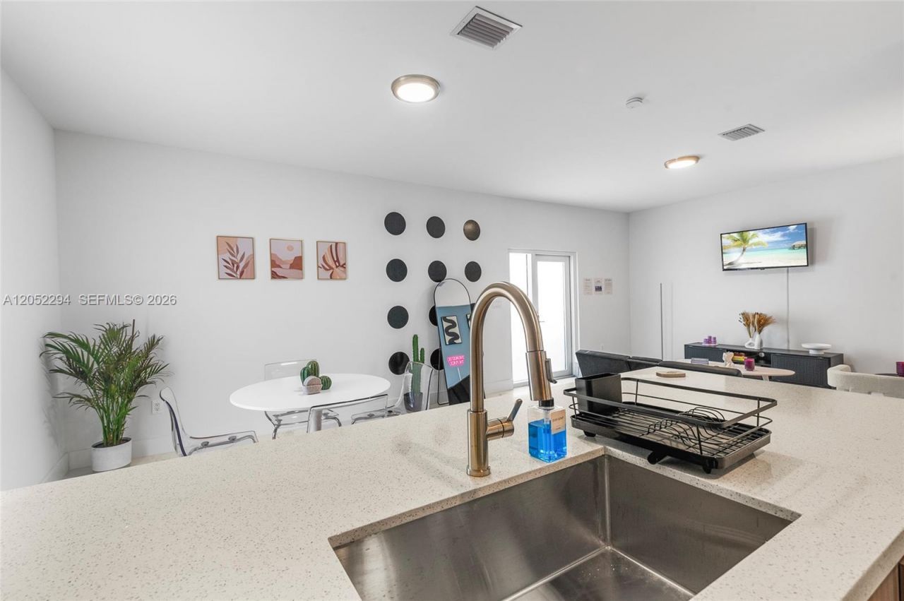 1820 SW 9th St , Fort Lauderdale, FL 33312 Photo